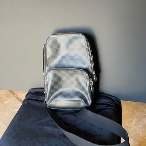 Damier Louis Vuitton sling pack new with tags - Picture 7 of 7